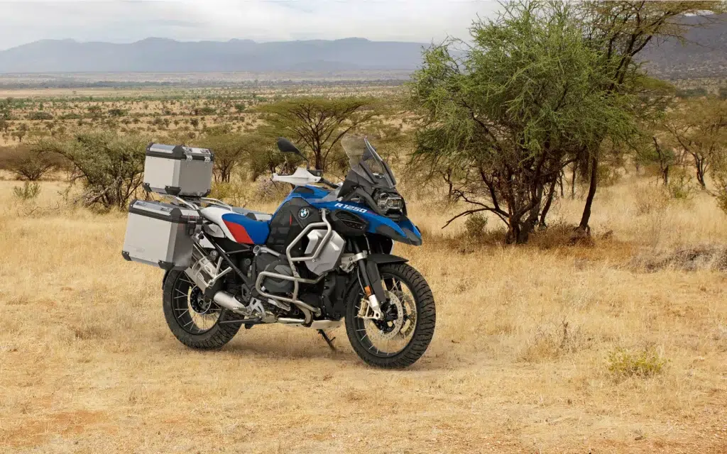 Moto BMW R 1250 GS Adventure
Posée dans la brousse