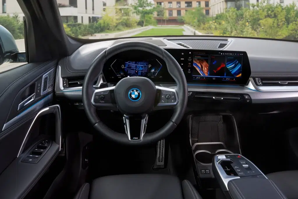 BMW iX1